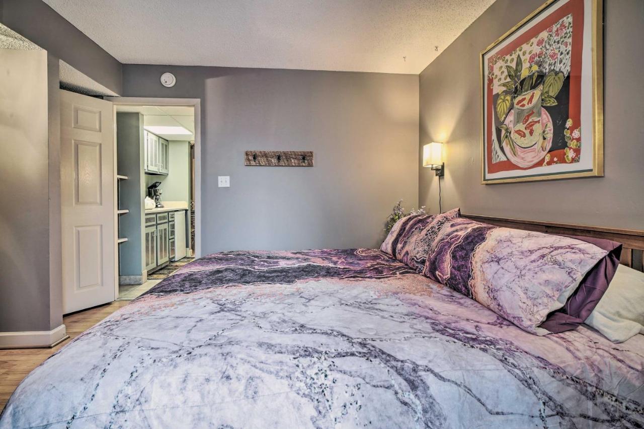 Cozy Downtown Gatlinburg Condo With Pool Access Exterior photo